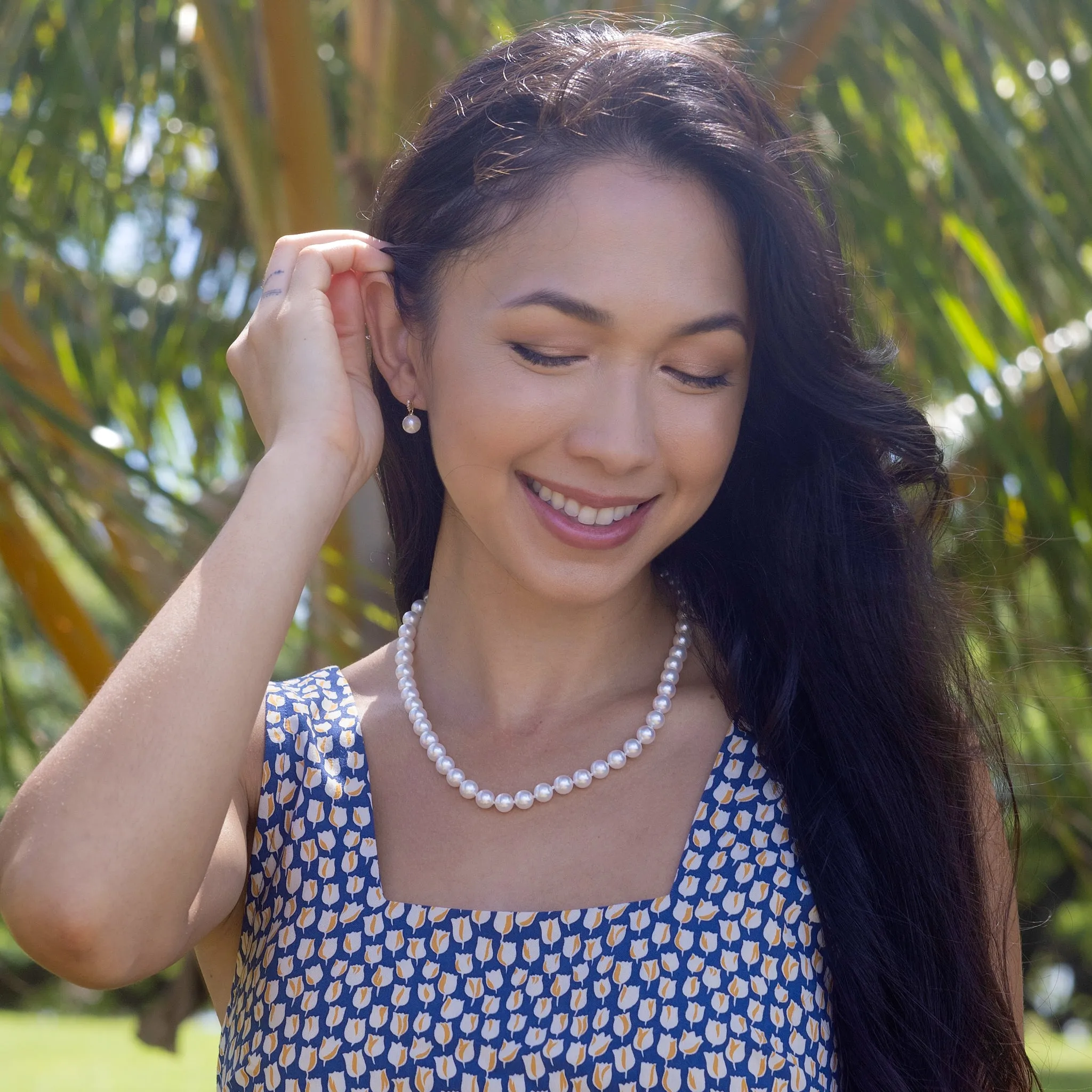 18-19" Akoya White Pearl Strand with Gold Clasp - 8-8.5mm