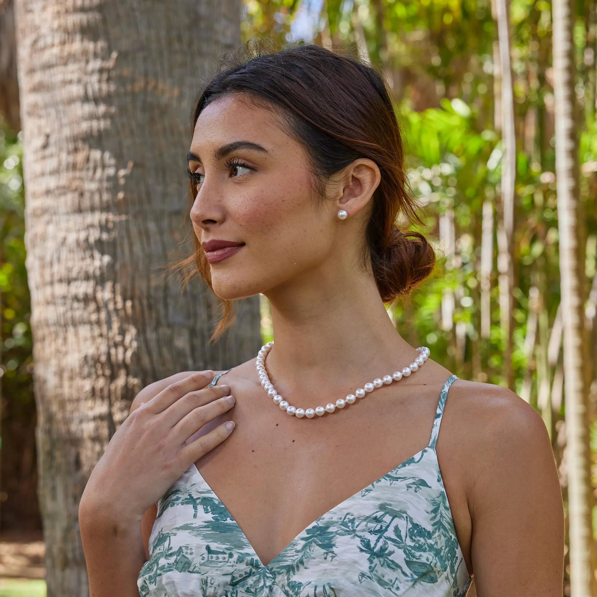18-19" Akoya White Pearl Strand with Gold Clasp - 8-8.5mm