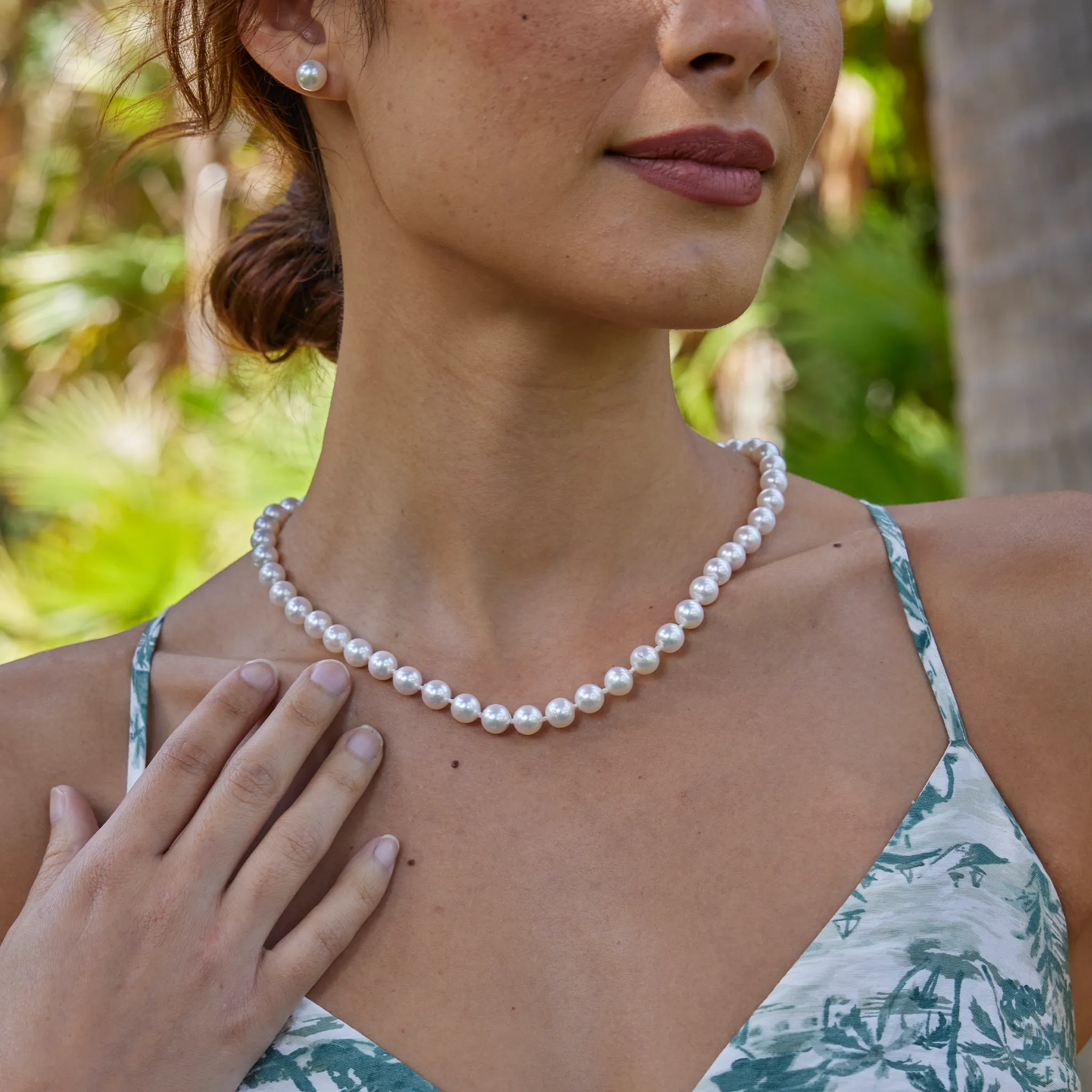 18-19" Akoya White Pearl Strand with Gold Clasp - 8-8.5mm