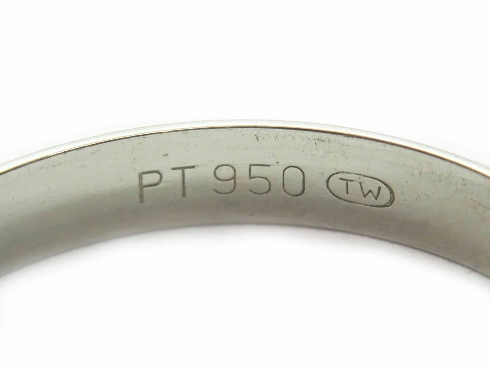 3mm Wide Unisex High Polish Platinum Band Ring Size 9
