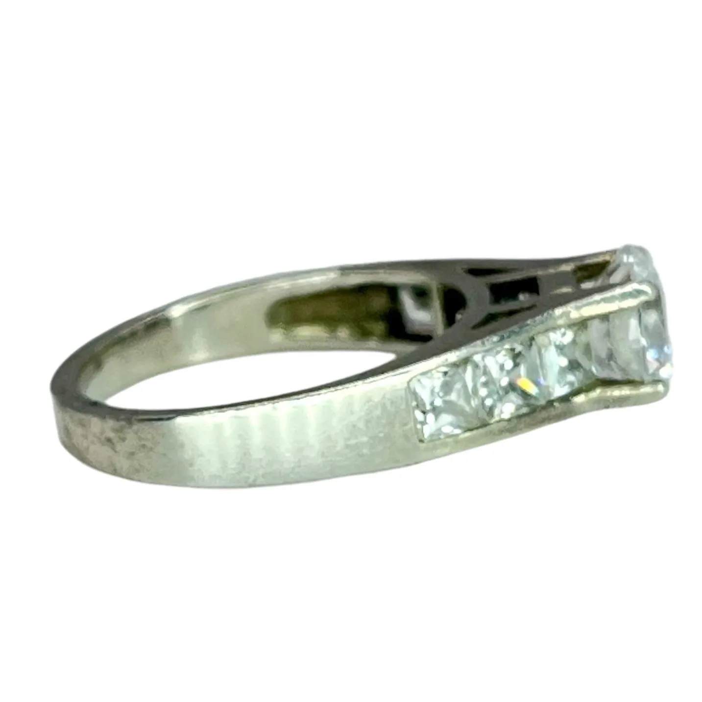 925 Silver Round Cut Prong Setting CZ Ring Sz 5.25 Invisible Princess Accents