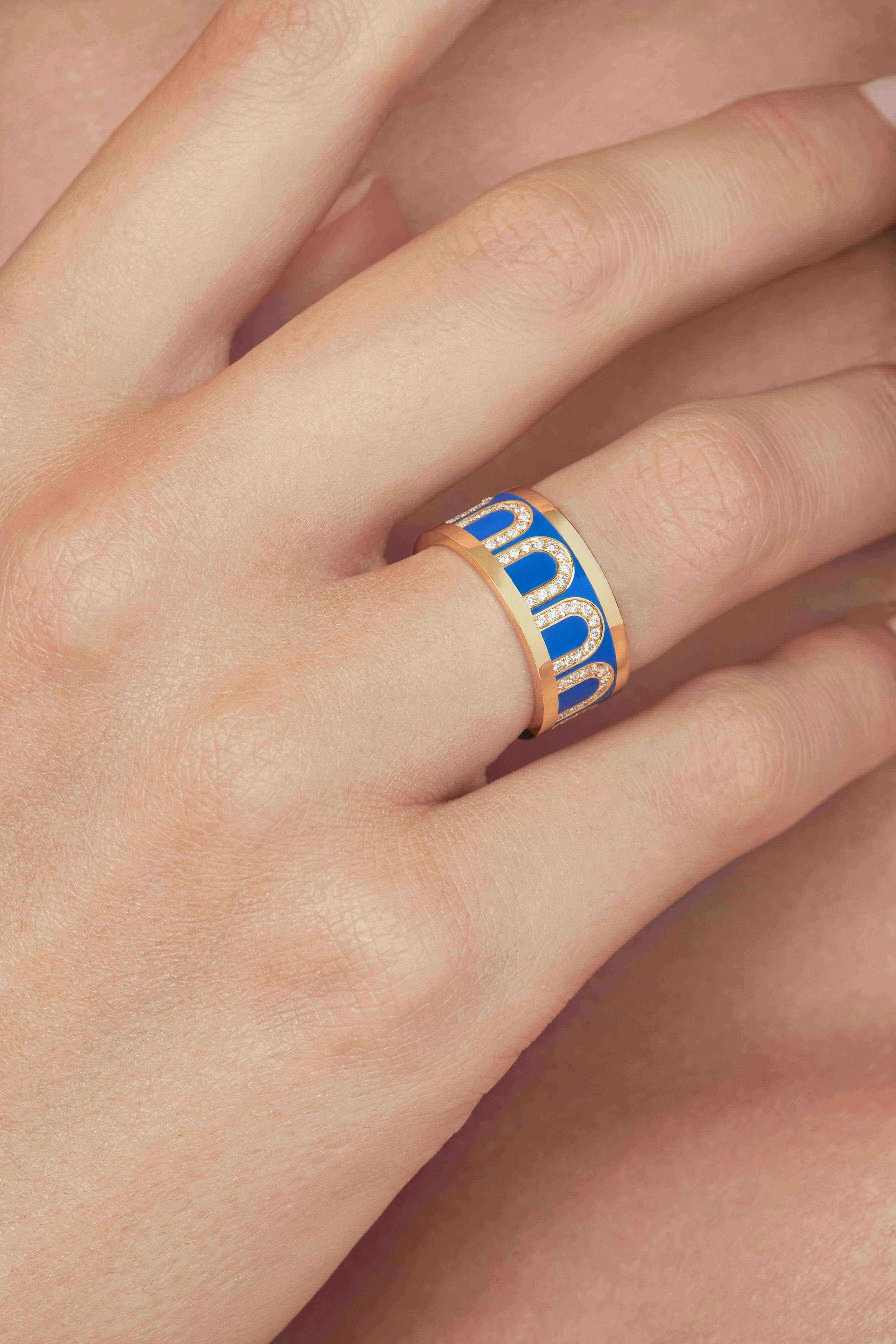 L'Arc de DAVIDOR Ring GM, 18k Yellow Gold with Riviera Lacquered Ceramic and Arcade Diamonds