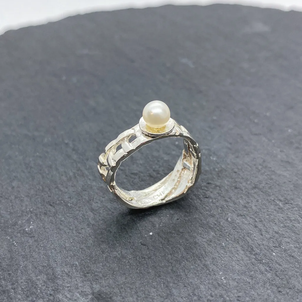 Skinny Woven Basket Pearl Ring