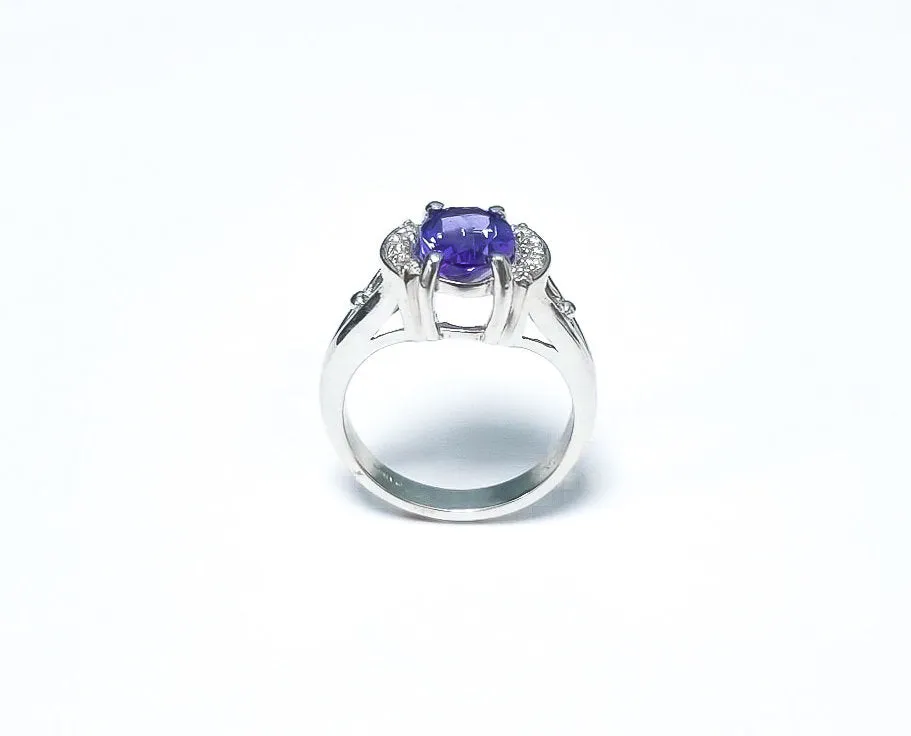 Tanzanite Oval Ring 2.22 cts