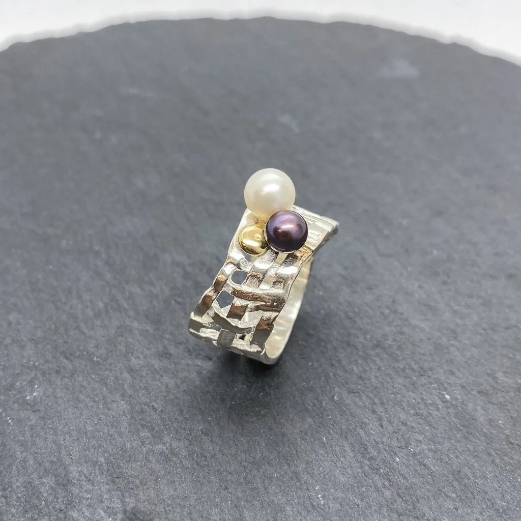 Woven Basket Twin Pearl Ring